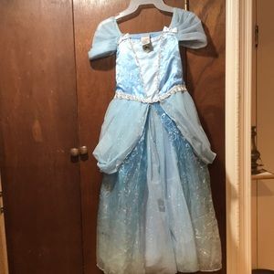 4 layer dress (brand new) size 7 to 8 in girls